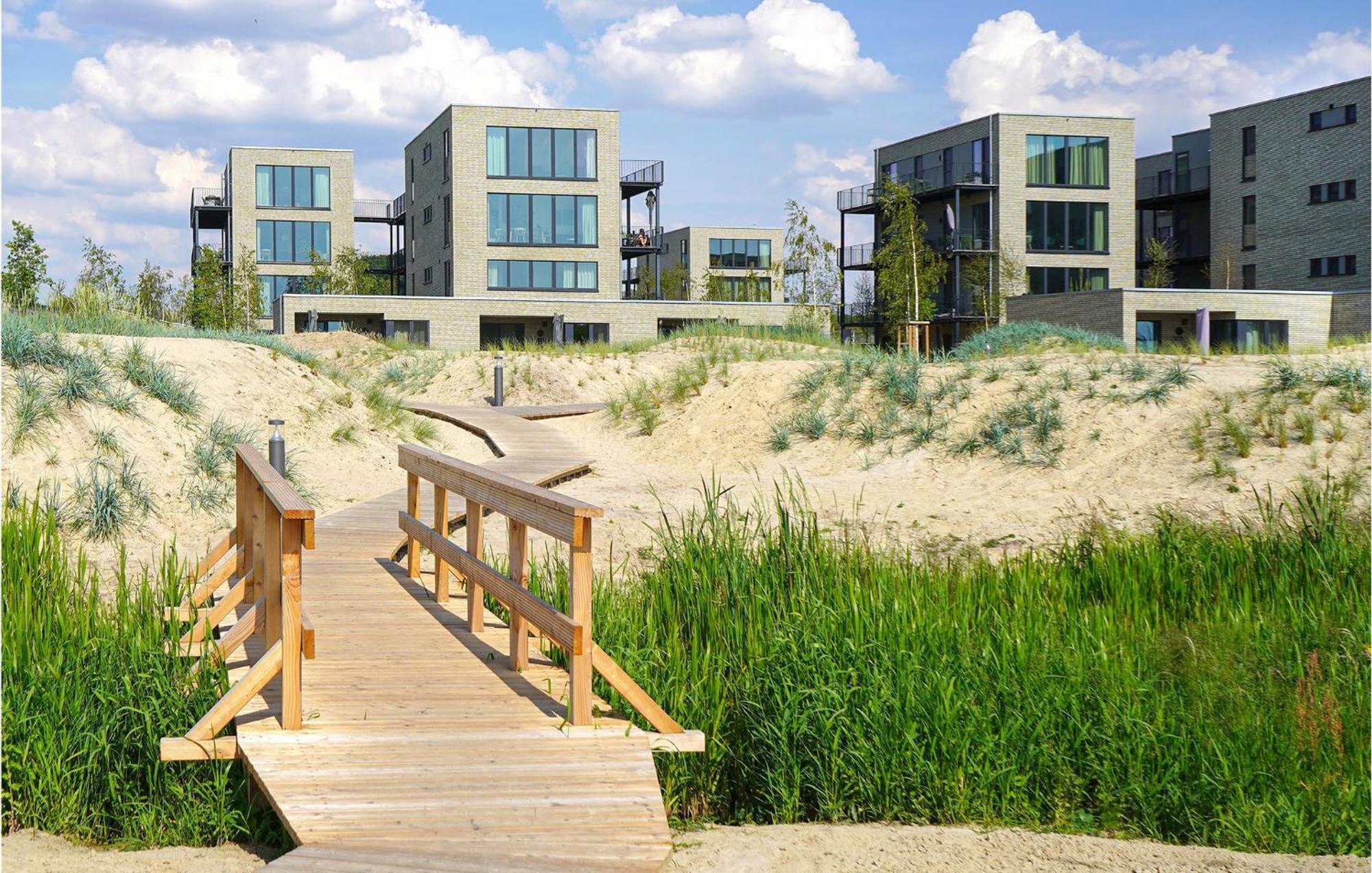 2 Bedroom Beach Front Home In Lembruch-Duemmer See Eksteriør billede