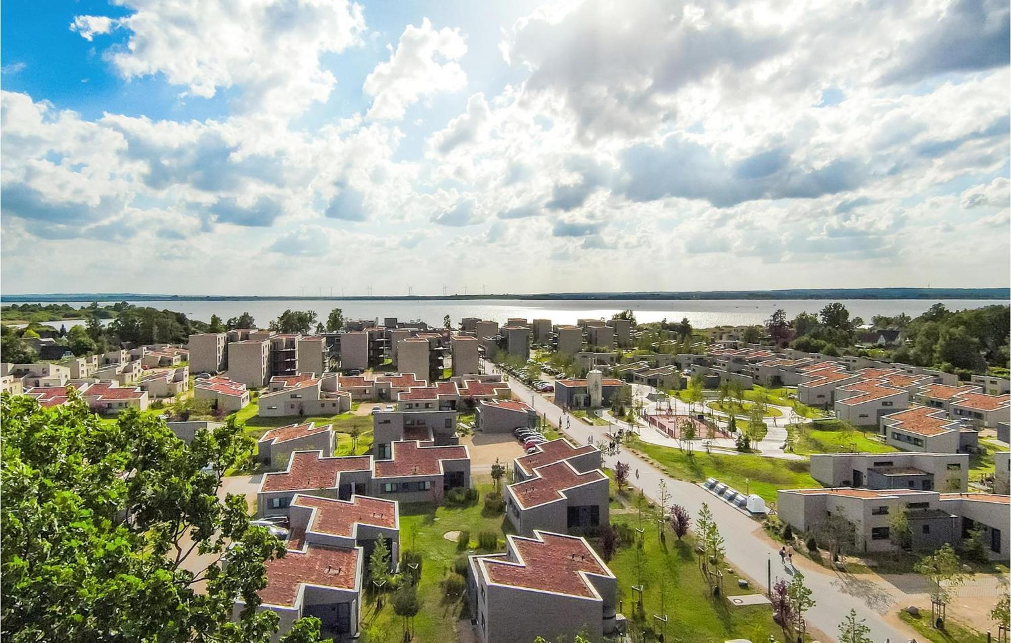 2 Bedroom Beach Front Home In Lembruch-Duemmer See Eksteriør billede