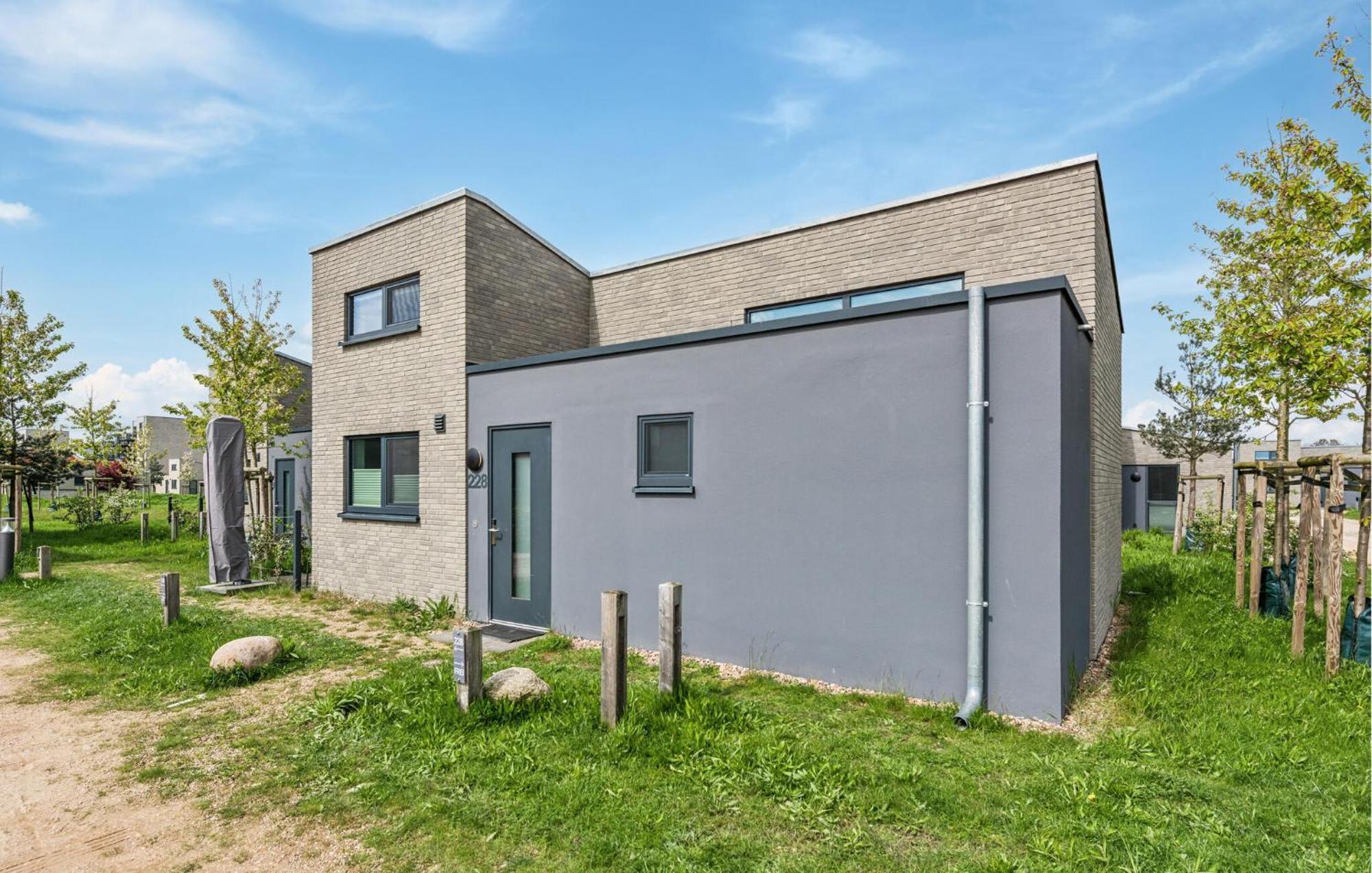 2 Bedroom Beach Front Home In Lembruch-Duemmer See Eksteriør billede